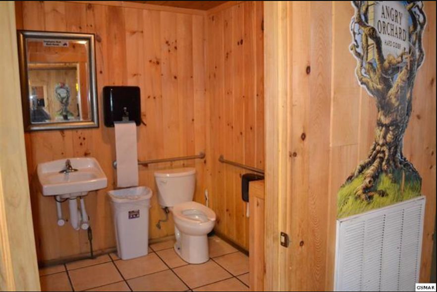 Luigi's Pizzeria: 1017 E Parkway, Gatlinburg, TN 37738
